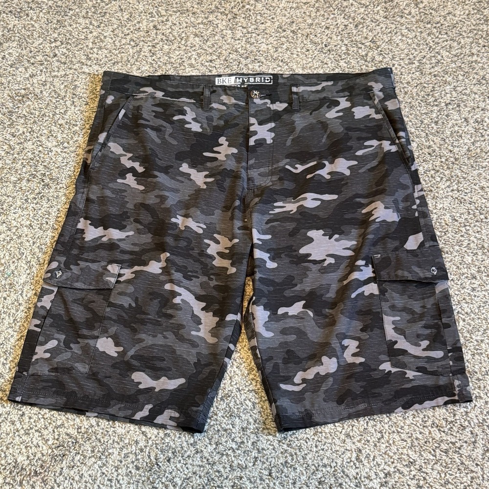 BKE Mens Hybrid Standard Fit Black Camo Flat Front Cargo Shorts Stretch Size 40